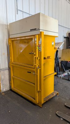 Compacteuse A Carton Bramidan 4-K 2001 A Remettre EN Etat DE…
