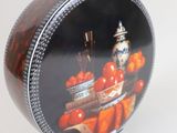 a picture of a decorative box with a picture of tomatoes on it