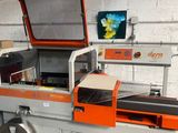 une machine qui se trouve à l'intérieur d'un bâtiment