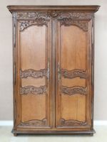 Armoire "à la cabosse de cacao" en chêne sculpté ouvrant à d… (photo 3)