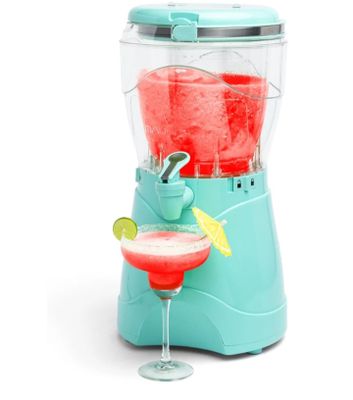 une image représentant un distributeur de boissons contenant une boisson