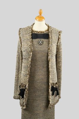 LANVIN Hiver 2011. Ensemble façon tweed ivoire, marron, arge…