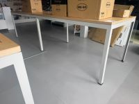 1 table à hauteur d'appui en métal dessu de bois (photo 2)