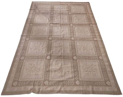 an image of a rug on a white background with a pattern on it