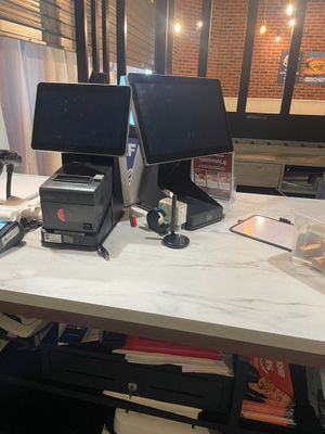 1 système caisse tactile ELO + tablette + palets de commande