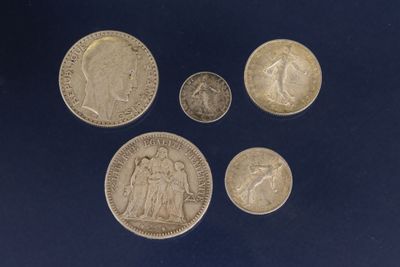 Lot de pièces en argent comprenant : - 20 francs "Turin", 19…