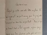 une vieille lettre manuscrite d'un homme qui écrit sur un morceau de papier