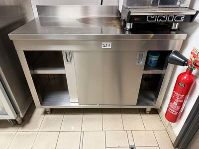un extincteur dans un coin de la cuisine