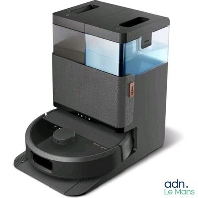 une image représentant un distributeur d'eau automatique noir pour animaux de compagnie sur fond blanc