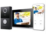 deux interphones vidéo avec un homme à l'écran, à côté d'une boîte
