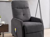 une photo d'un fauteuil inclinable dans un salon