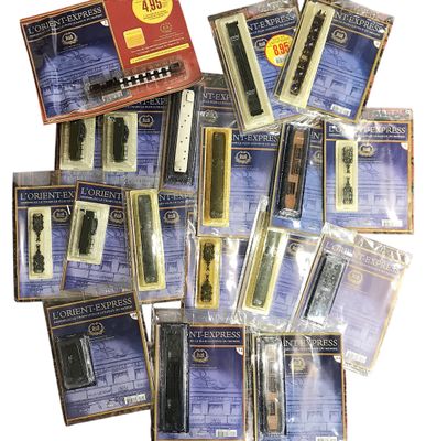 le coffret contient de nombreux types de rails différents