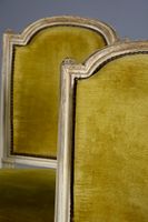 Suite de six chaises en hêtre mouluré, sculpté et relaqué bl… (photo 4)