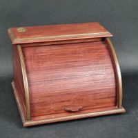 Porte lettre en bois de placage et filets de laiton avec rid…