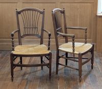 Paire de fauteuils dit " chaises à bras" en bois naturel mou… (photo 2)