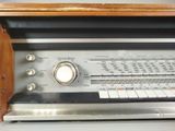 a radio that is sitting on top of a table