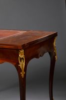 Table liseuse marquetée en quartefeuilles ou fil d'amarante … (photo 3)