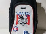 un sac à dos sur lequel est représenté un tigre