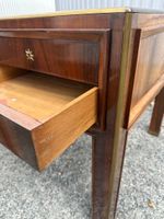 Jacques QUINET (19018-1992). Bureau plat en placage de palis… (photo 4)
