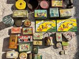 tout un tas d'objets divers qui traînent par terre