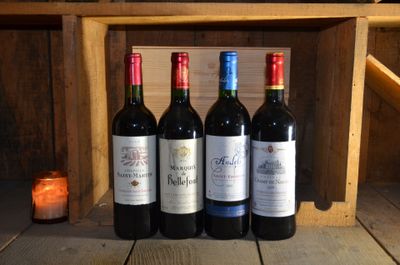 Réunion de quatre bouteilles de Bordeaux rouge comprenant : … - Photo 1