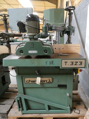a machine that is sitting on a pallet in a warehouse