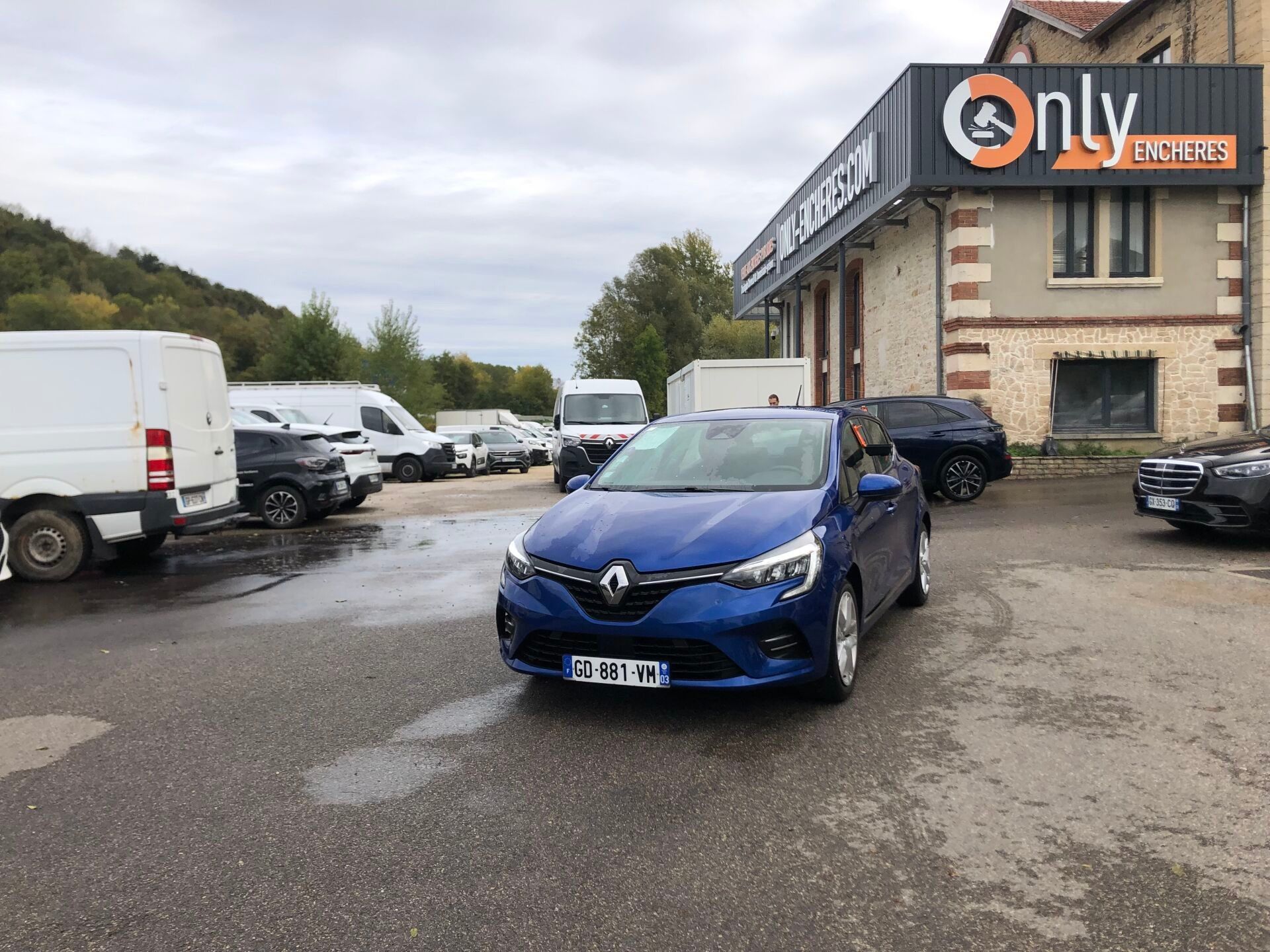RENAULT CLIO ZEN E-TECH HYBRIDE 140 -21N - Genre : VP - Carr…