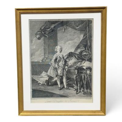 une vieille photo d'un homme debout devant un lit