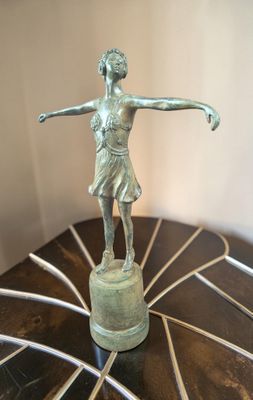 Bronze signé à l'estampille de Pierre CHENET (XXème siècle).