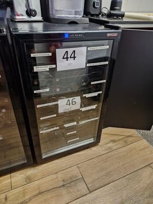 a lot of appliances that are on display in the store