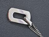 a metal chain that has a metal clasp on it
