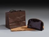 Trousse de toilette et pochette Louis Vuitton