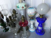 Ensemble de douze (12) lampes à pétrole fûts en verre, laito… (photo 6)