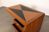 Bureau moderniste en bois de placage et métal chromé. (photo 4)