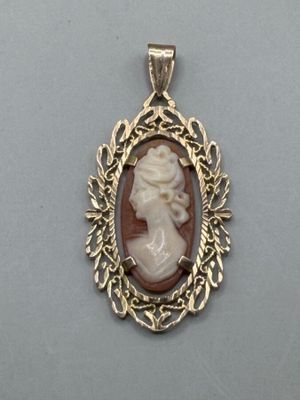 Pendentif en or jaune 750 millièmes et camée coquille, poids… - Photo 1
