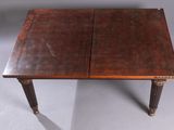 an image of a table with two leaves on the top