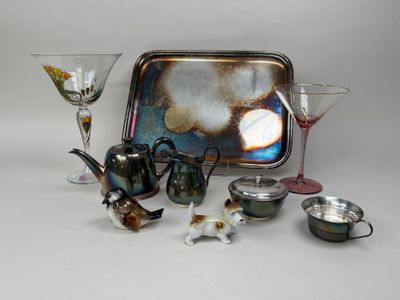 a lot of items that are sitting on a table