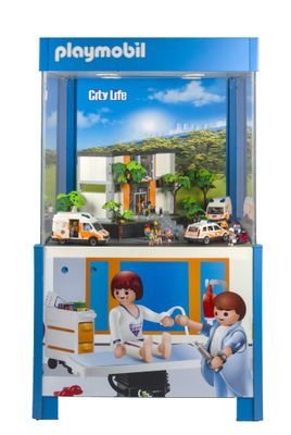 un coffret Playmobil « City Life » comprenant une femme et un homme