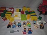 a lot of legos that are sitting on a table