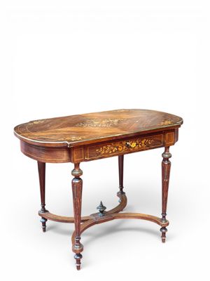 image d'une table avec un plateau en bois sur fond blanc
