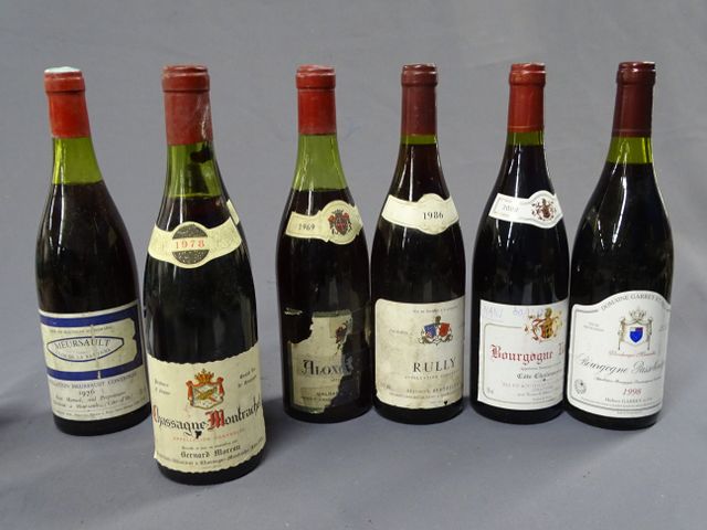 MEURSAULT CLOS DE LA BARONNE , 1 bouteille de 1976 ; CHASSAGNE MO...