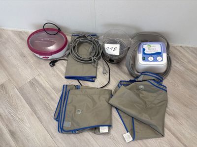 many items that are sitting on the floor next to each other