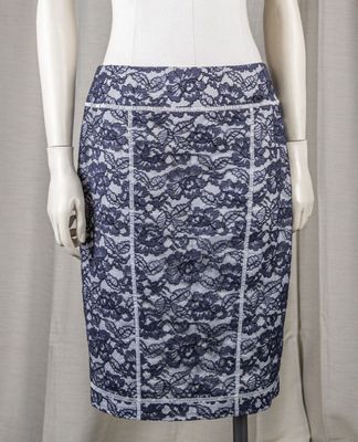 CHANEL Jupe courte droite légèrement crayon en coton blanc e… - Photo 1