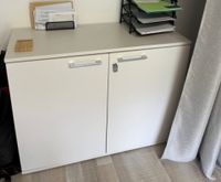 Lot de deux armoires basses HAWORTH 2 portes battantes