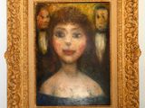 une peinture à l'huile représentant une femme en robe bleue, dans un cadre doré