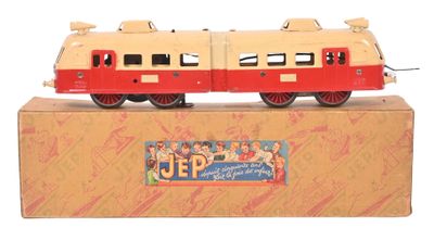 un train miniature posé sur une boîte