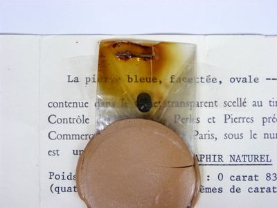Saphir ovale 0.83 ct certificat service public CCI Paris
