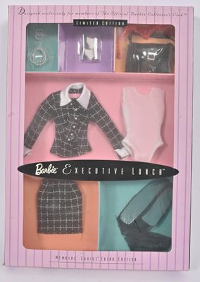 Coffret « Barbie Executive Lunch » dans une boîte rose, avec vêtements et accessoires