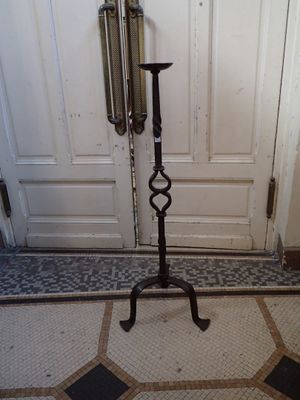 Lampadaire en fer forgé dans le goût des Artisans de Marolle… - Photo 1