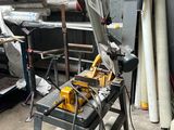 a machine that is sitting on a table in a garage